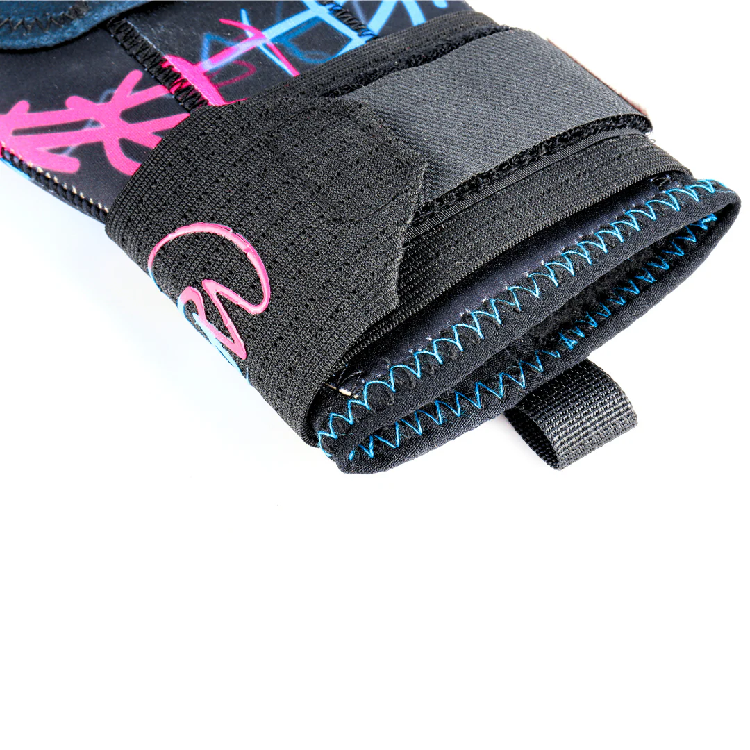 Smile - Savage Series Sliding Mitt - Image 4